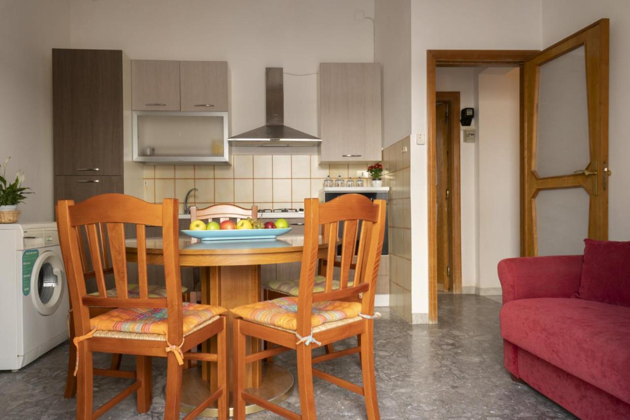 Dimora Del Corso Apartment เวียสเต ภายนอก รูปภาพ